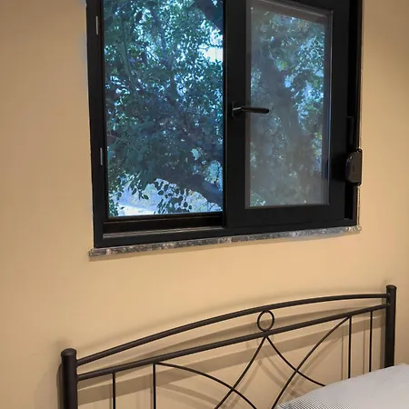 בית נופש Kalos Housing - Adults Only *