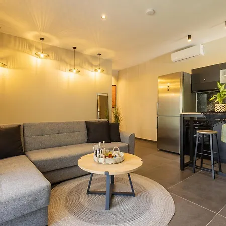 Kalos Housing - Adults Only * Kolymbia