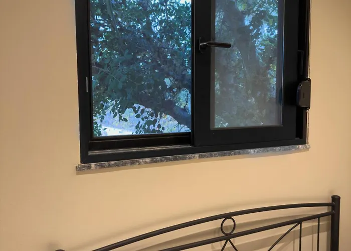 בית נופש Kalos Housing - Adults Only *