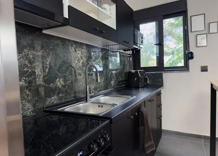 בית נופש Kalos Housing - Adults Only *